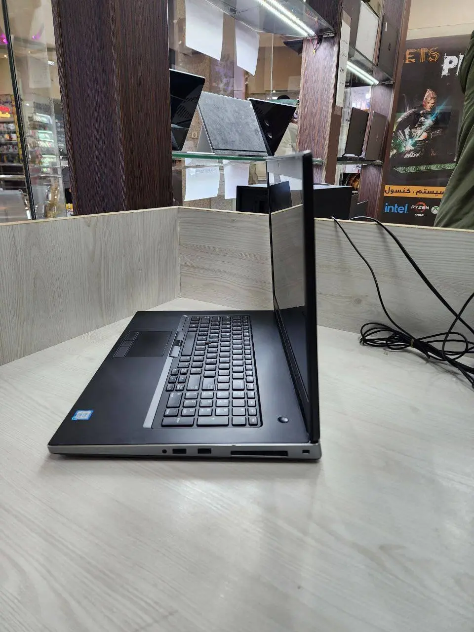 لپ تاپ دل پرسیژن Dell precision 7730