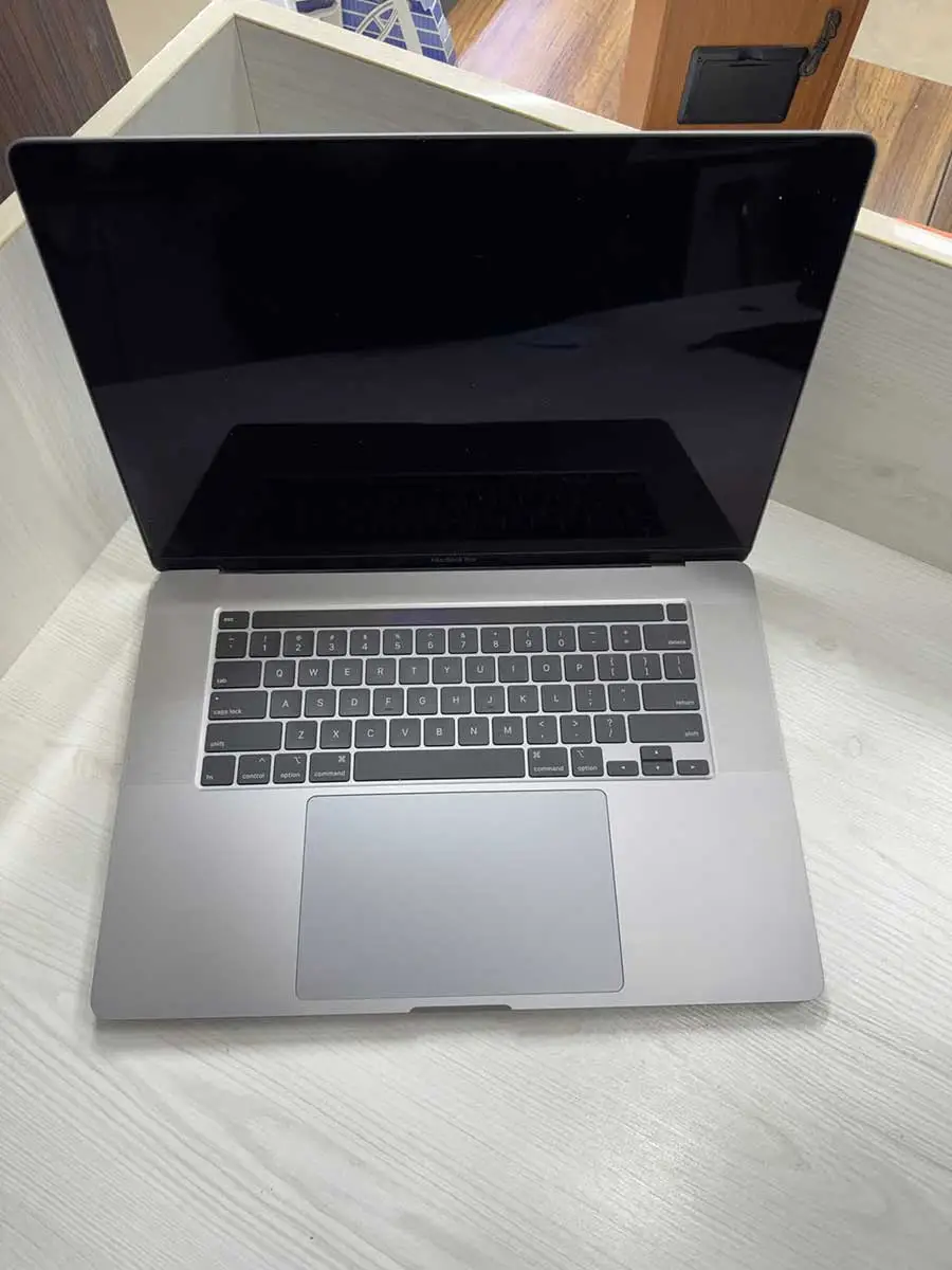 کیبورد اپل مک بوک پرو ۲۰۱۹ A2141